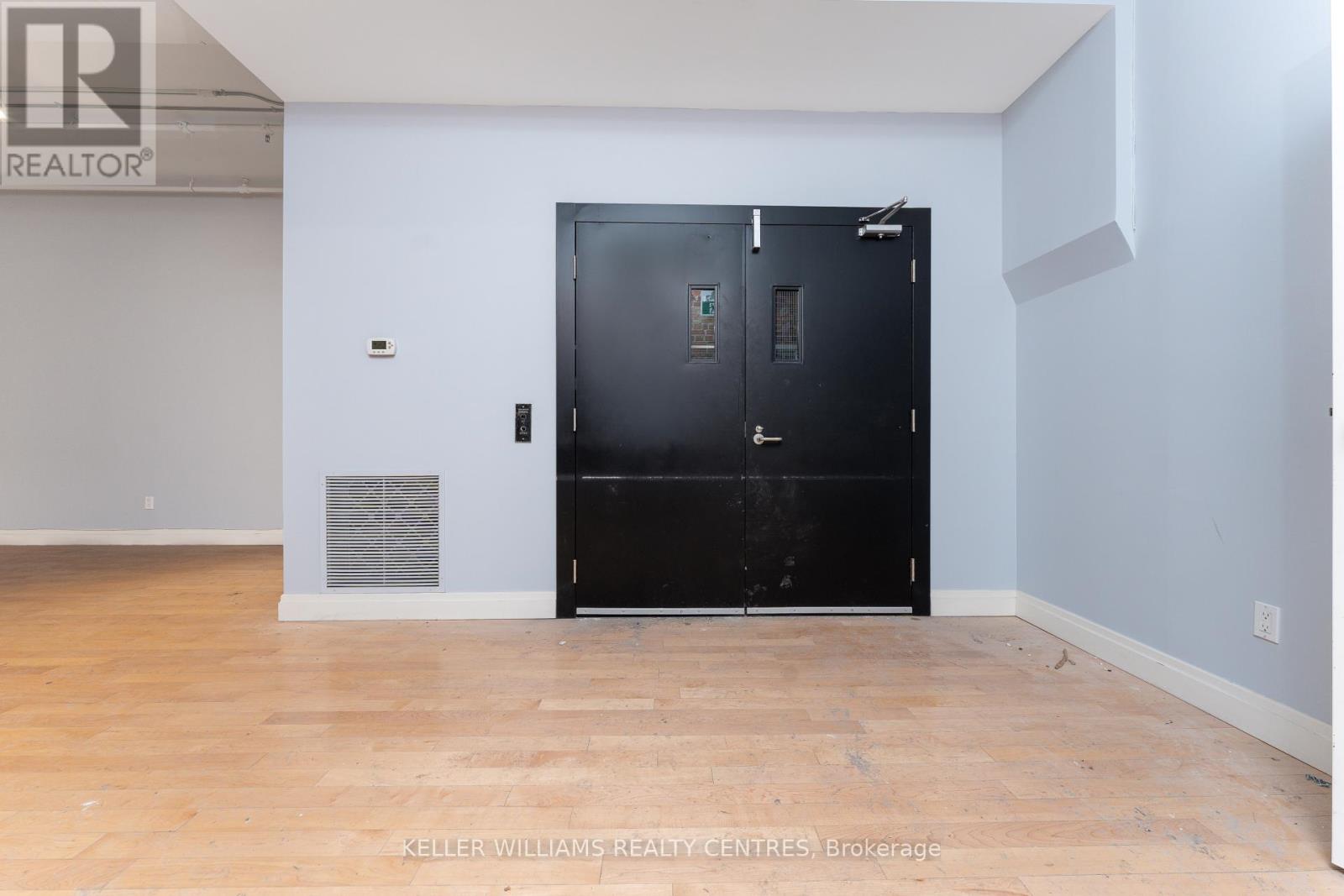 201 - 489 Queen Street W Property Photo 6