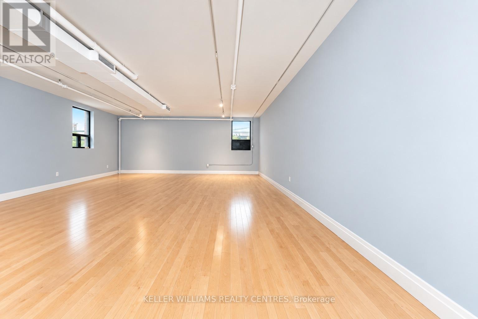 201 - 489 Queen Street W Property Photo 7