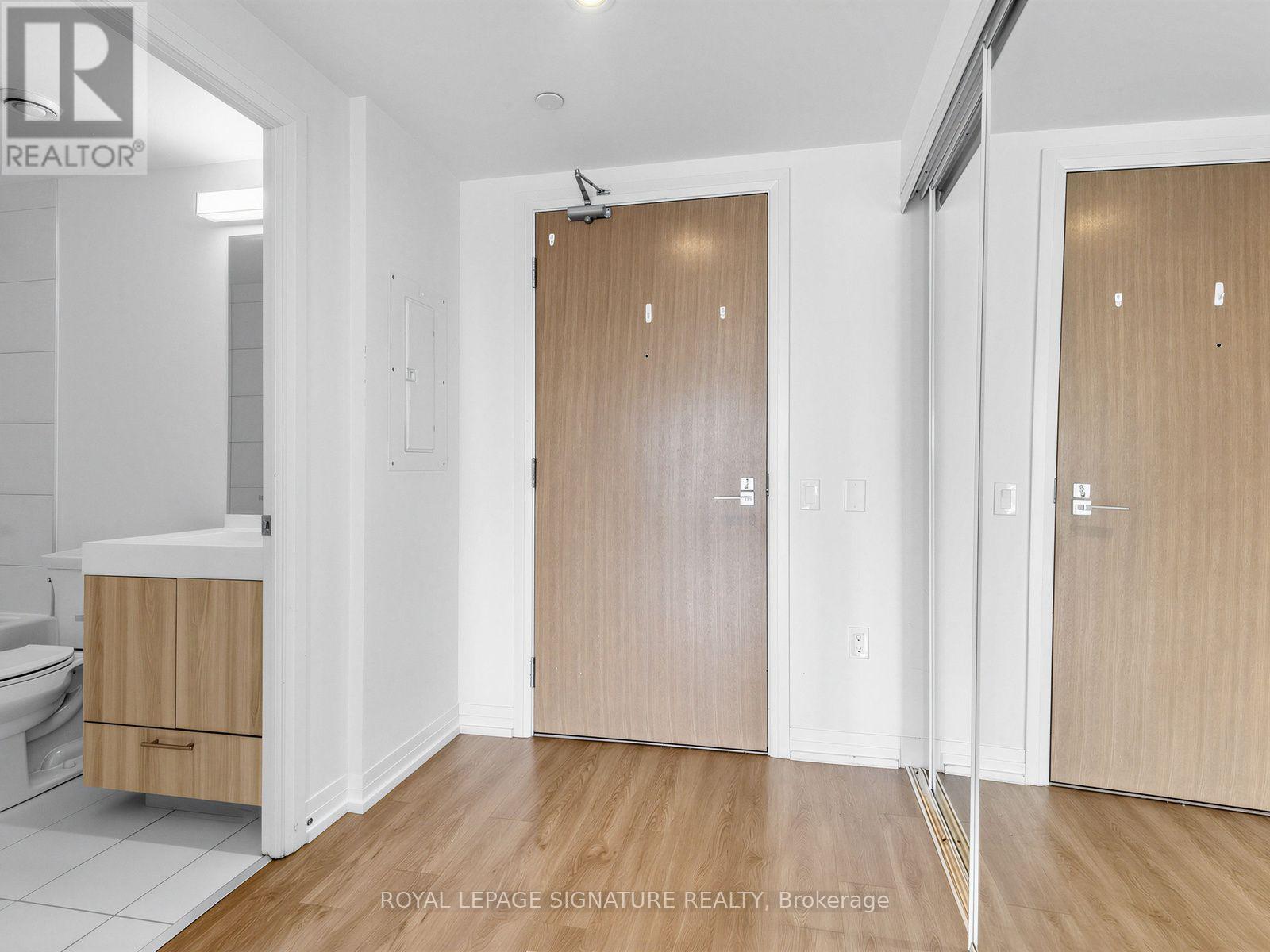 2509 - 251 Jarvis Street Property Photo 4