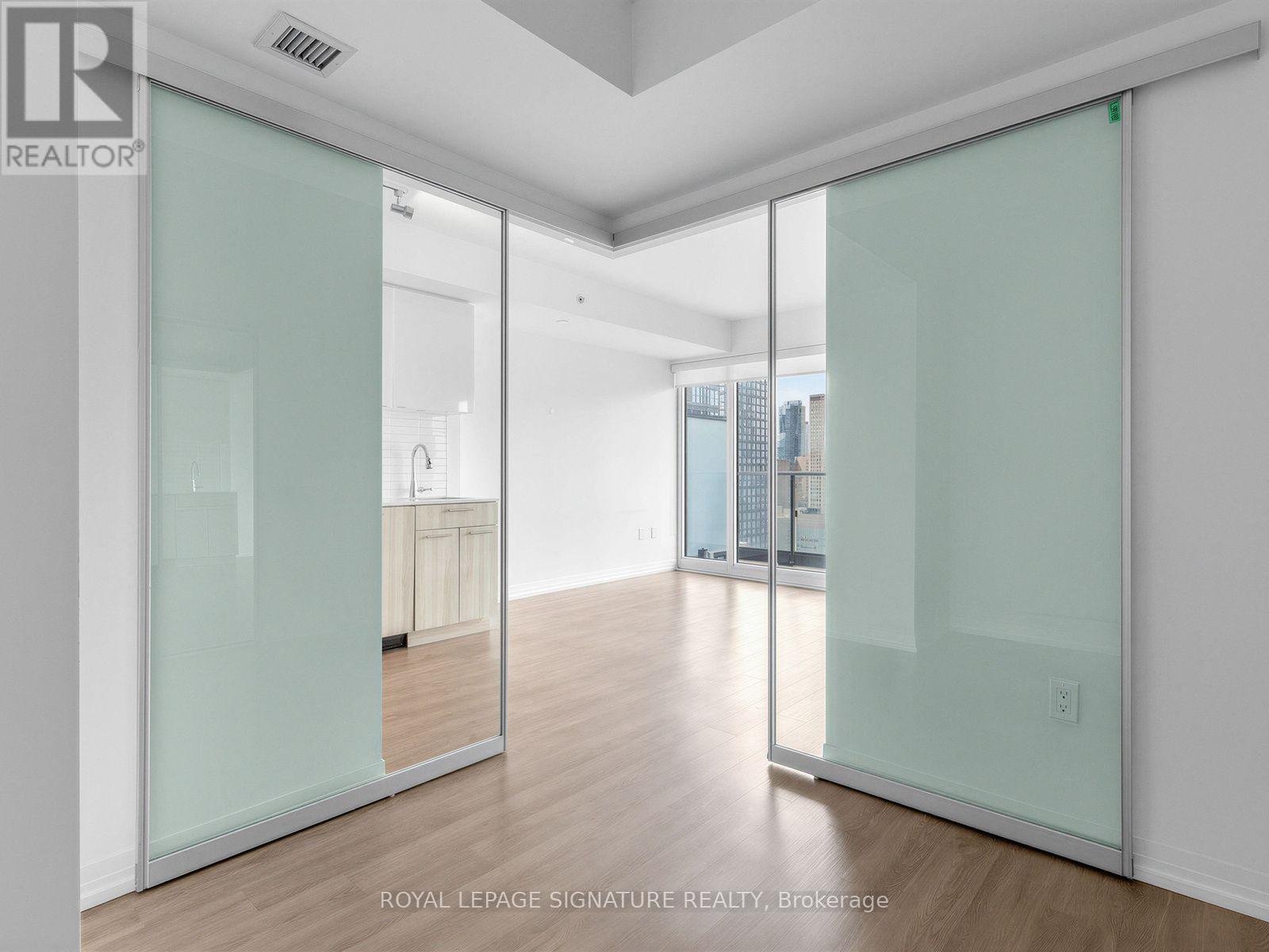 2509 - 251 Jarvis Street Property Photo 10