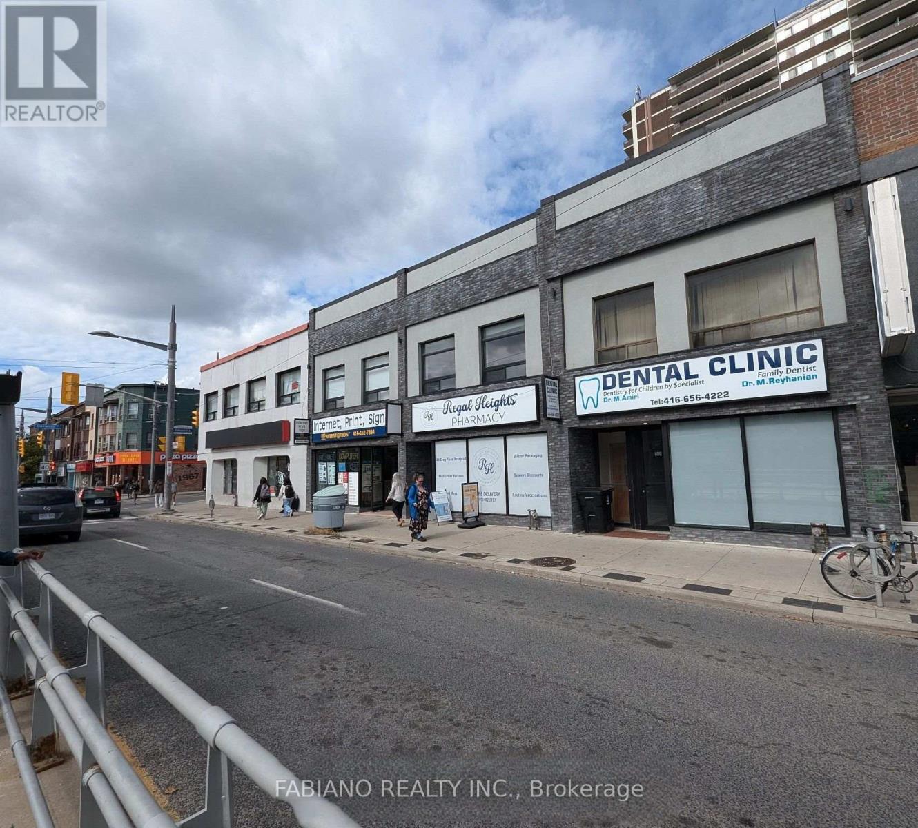 944 ST CLAIR AVENUE W