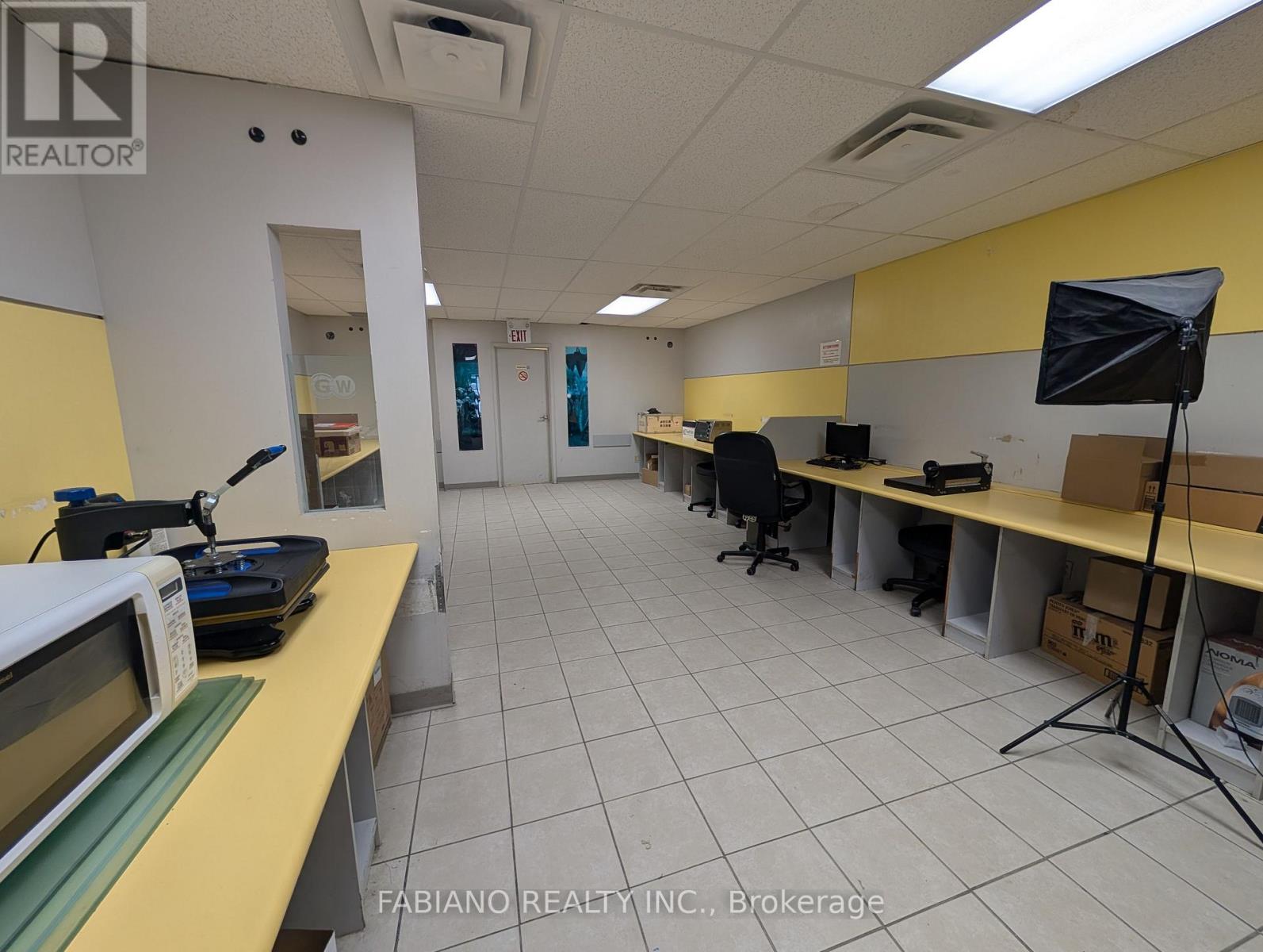 944 St Clair Avenue W Property Photo 13