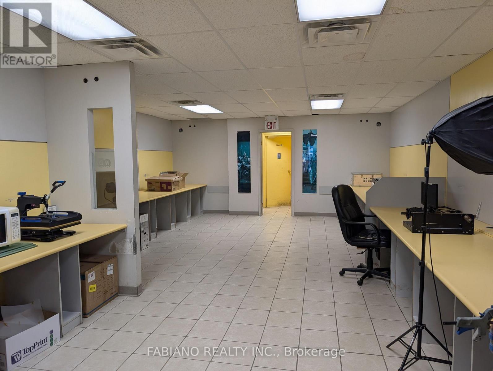 944 St Clair Avenue W Property Photo 14