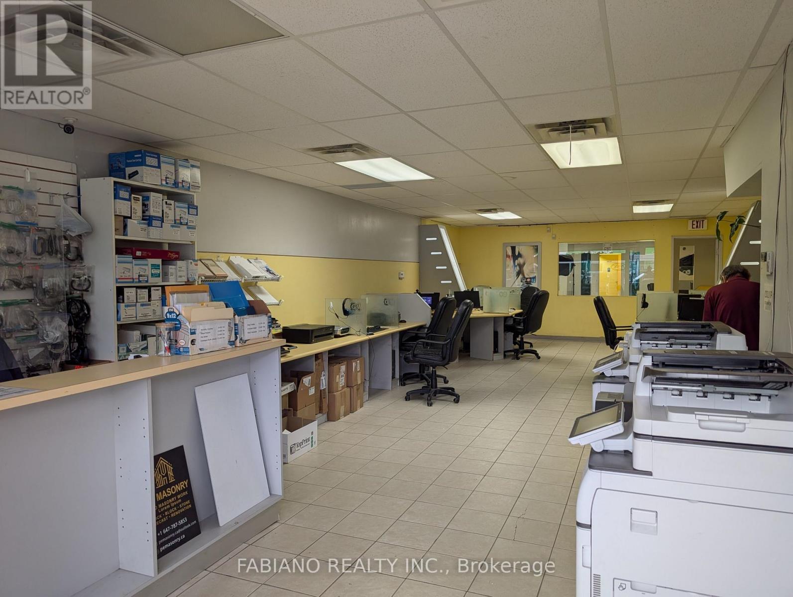 944 St Clair Avenue W Property Photo 15