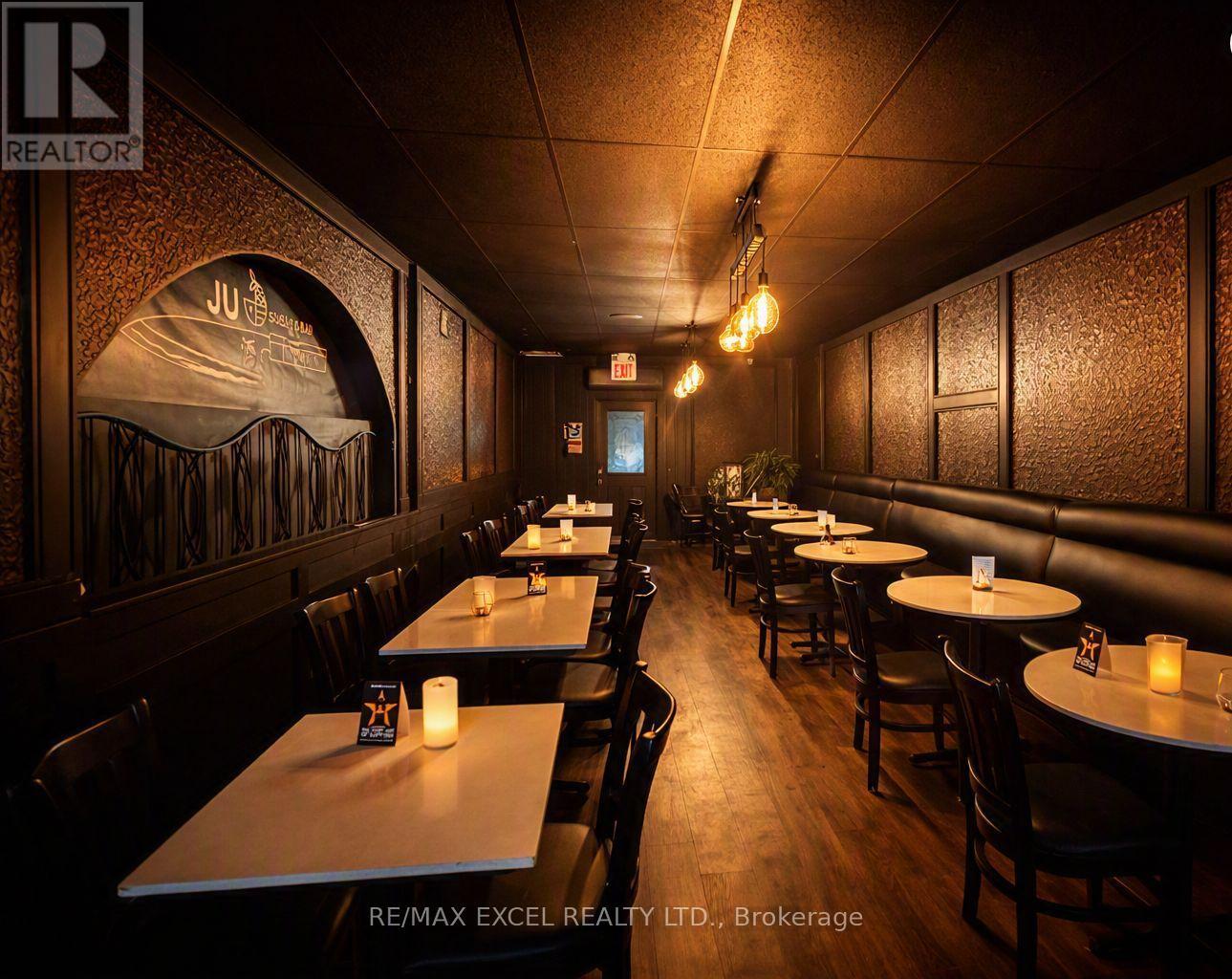 383 DUNDAS STREET E
