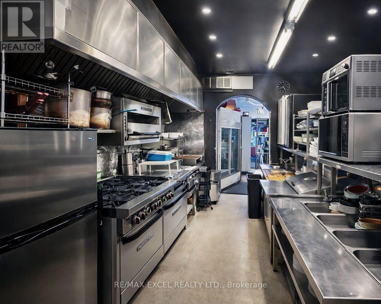 383 Dundas Street E Property Photo 5