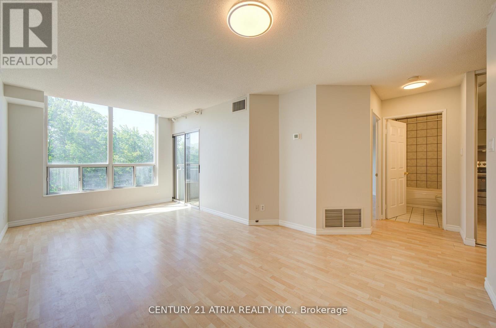 310 - 897 SHEPPARD AVENUE W