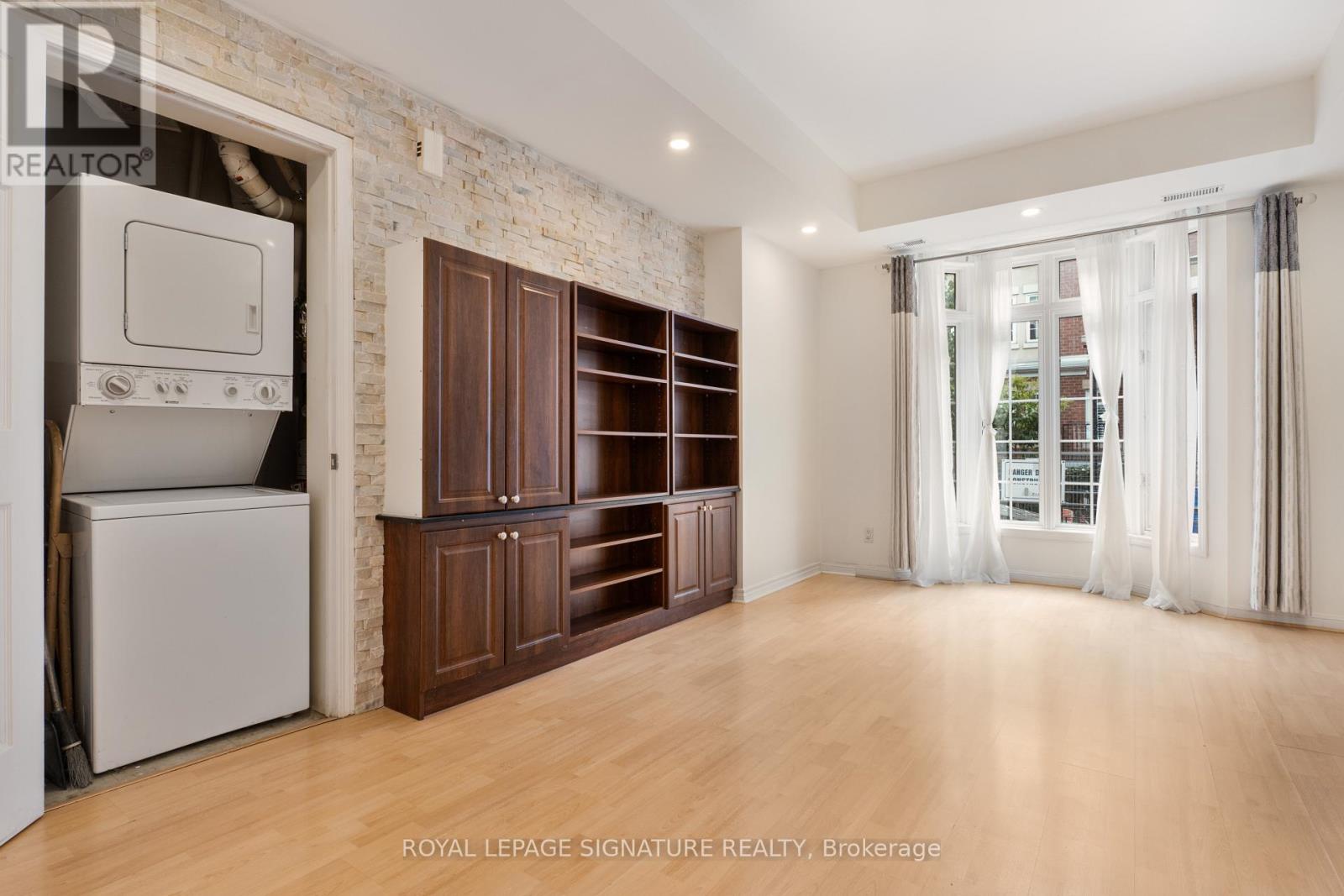 8 - 11 Niagara Street Property Photo 12