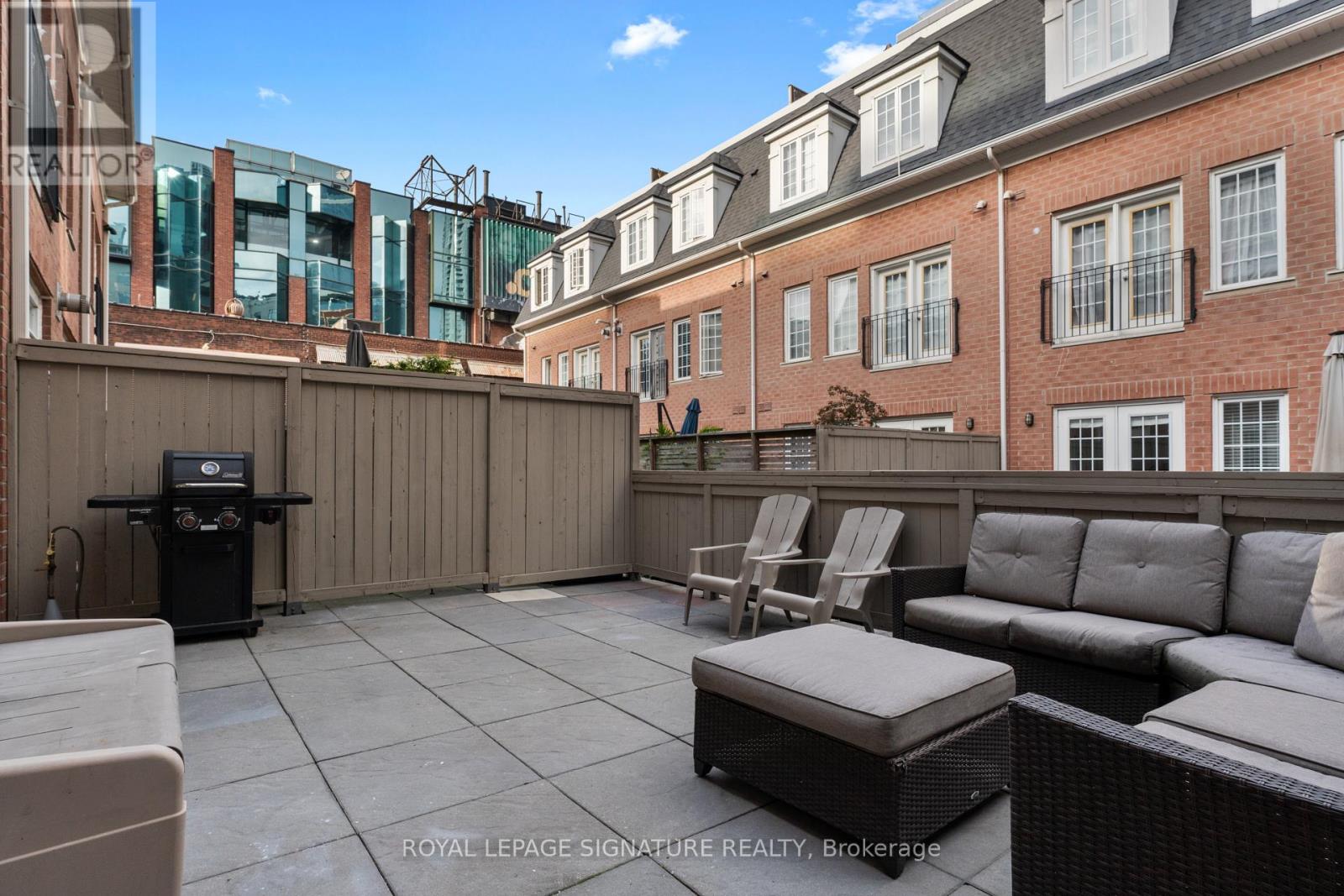 8 - 11 Niagara Street Property Photo 22