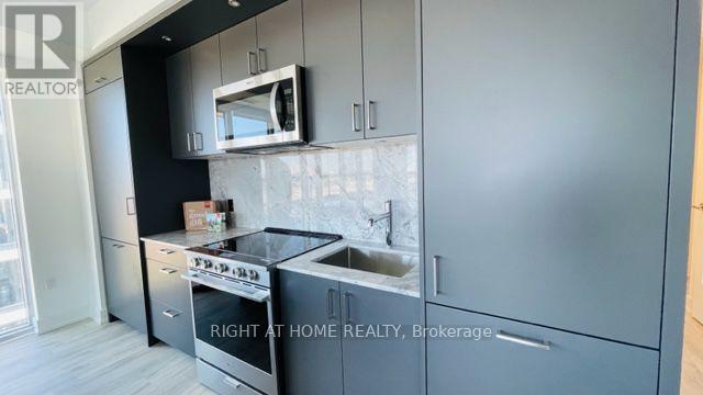 1531 - 20 Inn On The Park Drive Property Photo 8