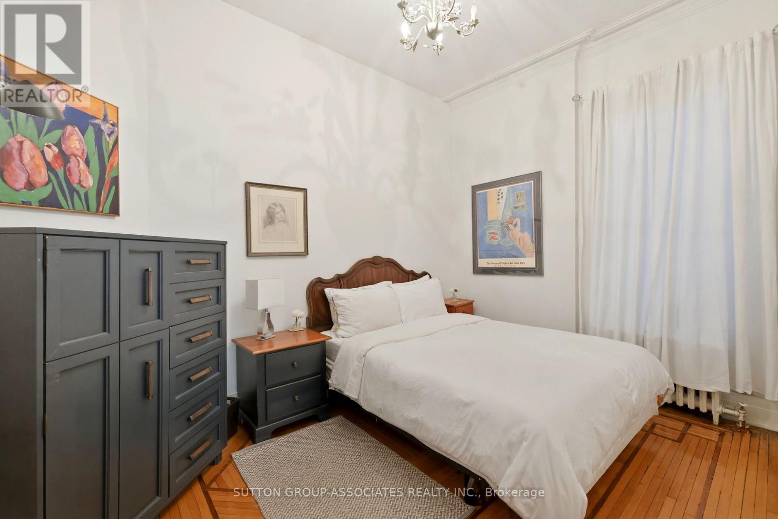 492 Euclid Avenue Property Photo 9