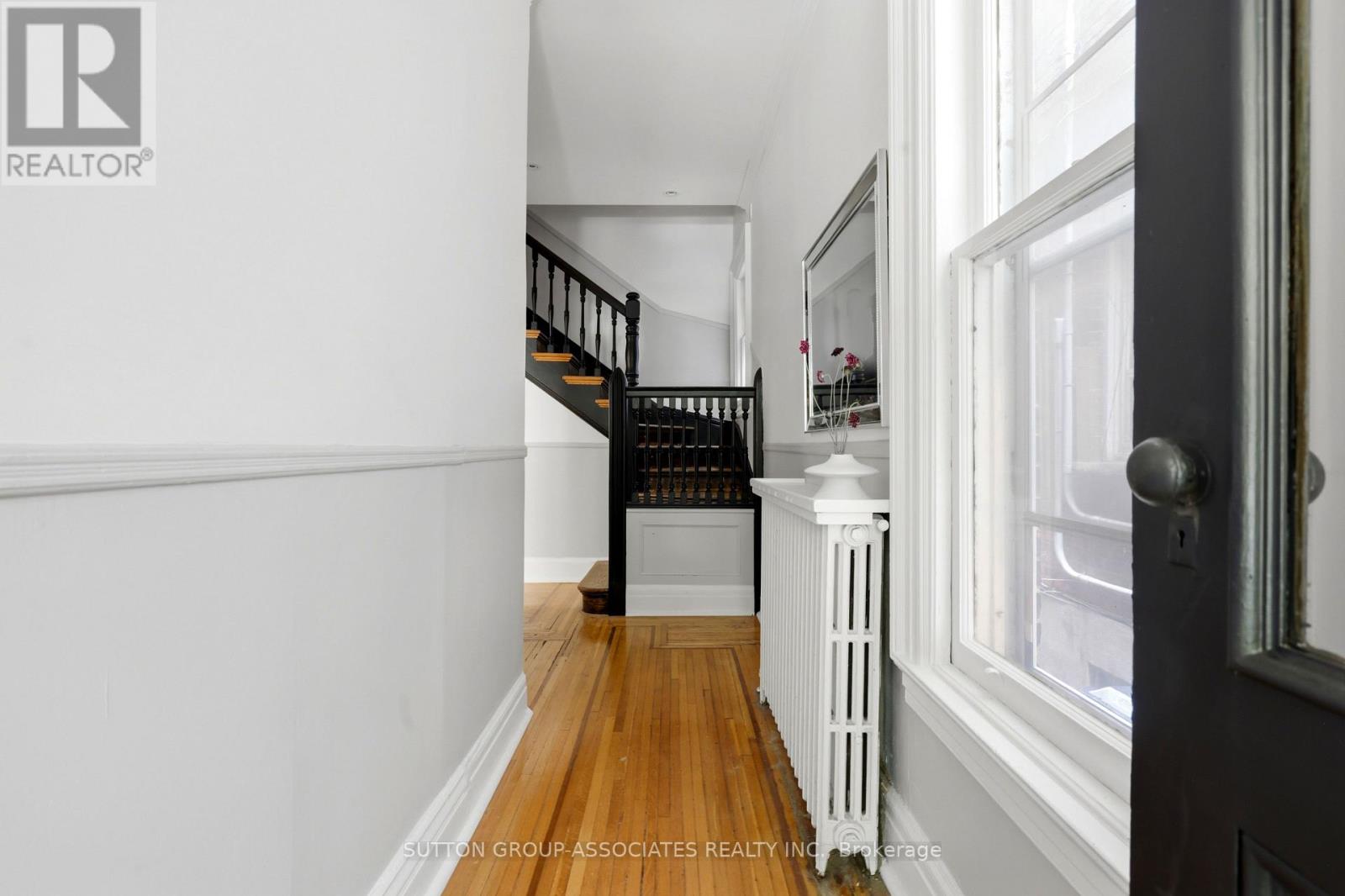 492 Euclid Avenue Property Photo 13