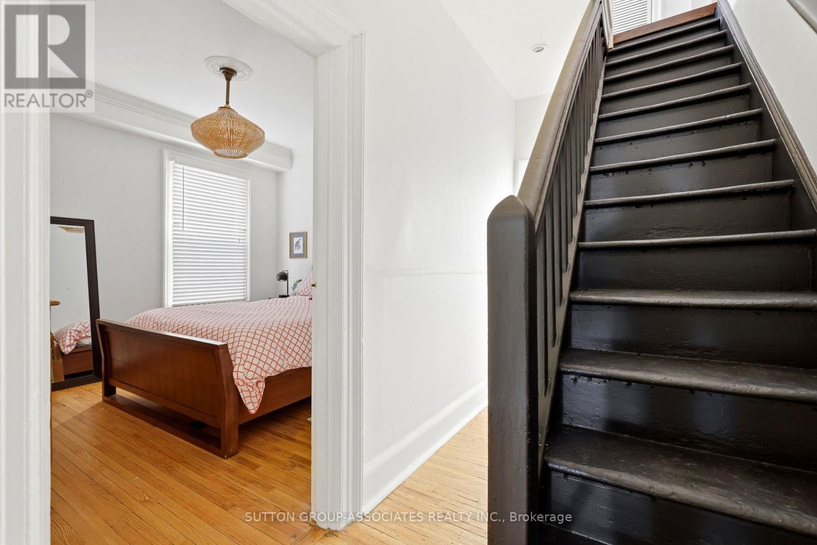 492 Euclid Avenue Property Photo 22