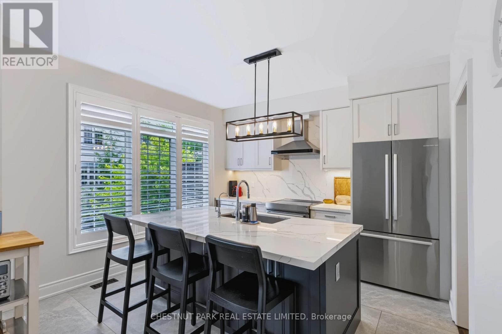 69 BLOORVIEW PLACE