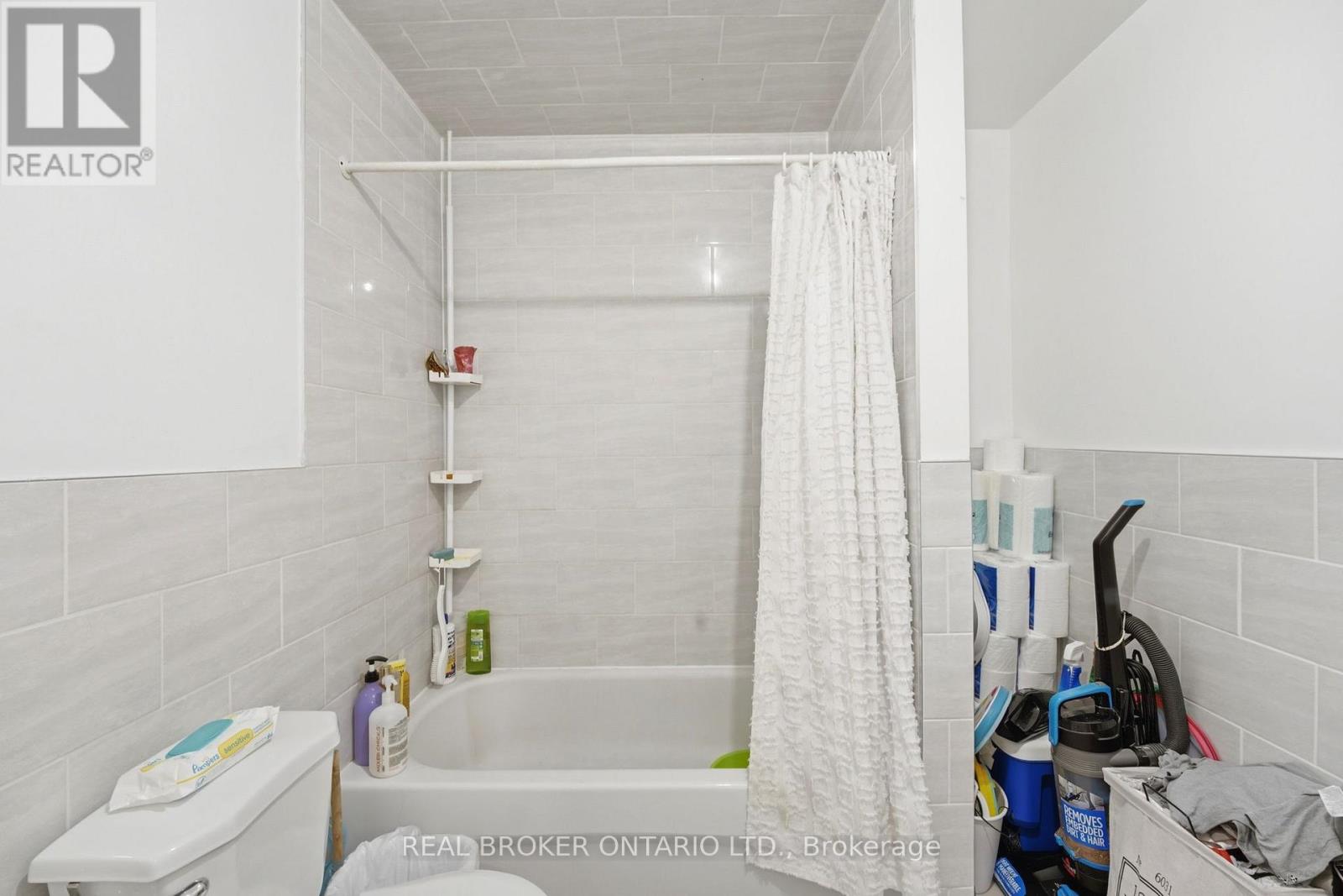 1479 Eglinton Avenue W Property Photo 12