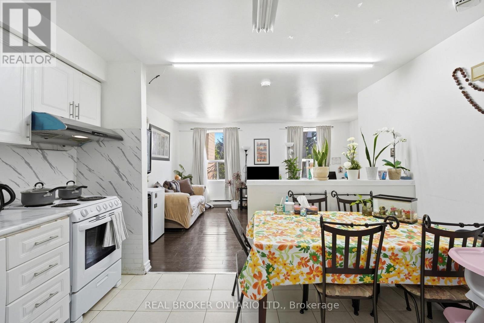 1479 Eglinton Avenue W Property Photo 15