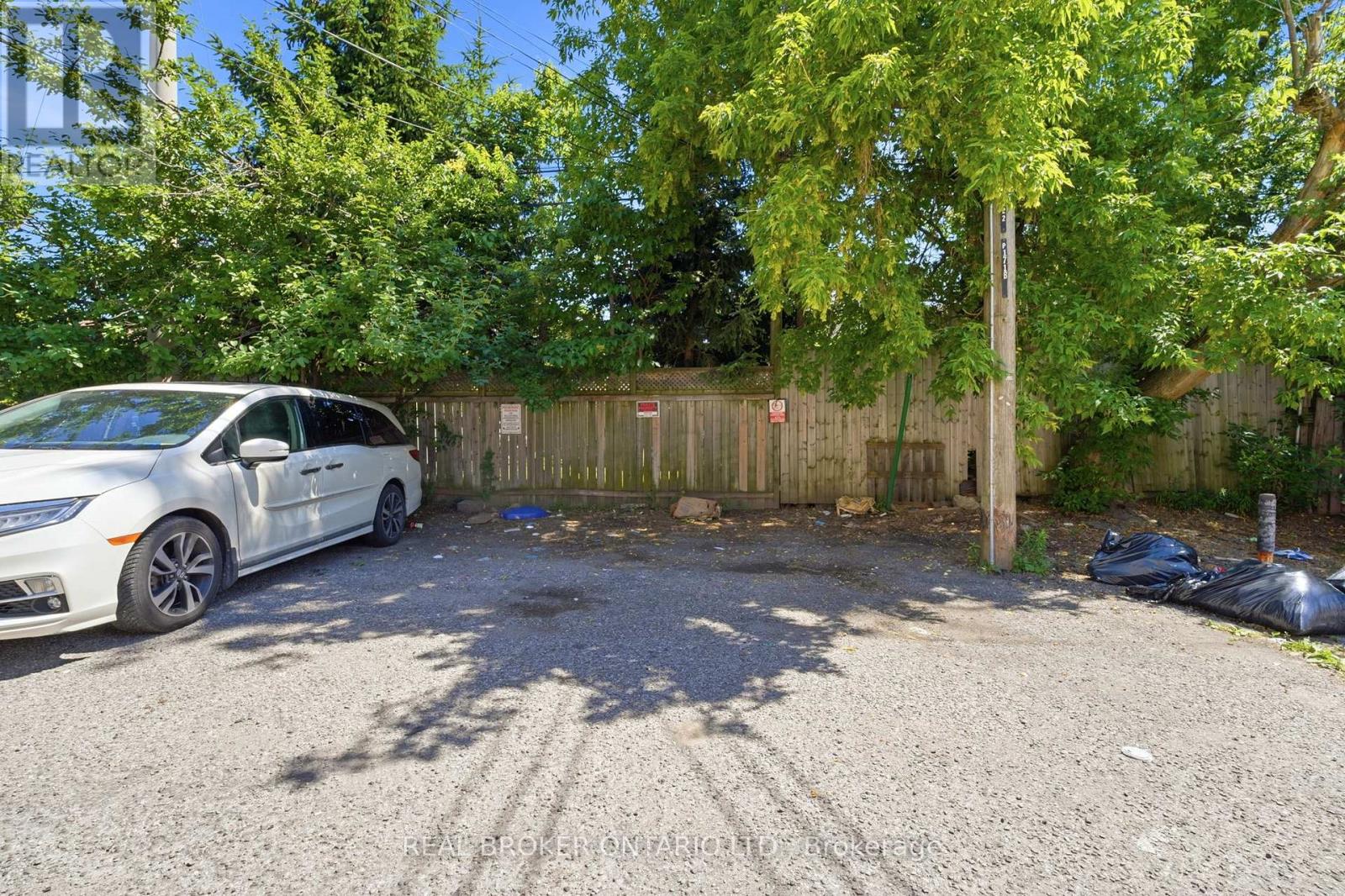 1479 Eglinton Avenue W Property Photo 21