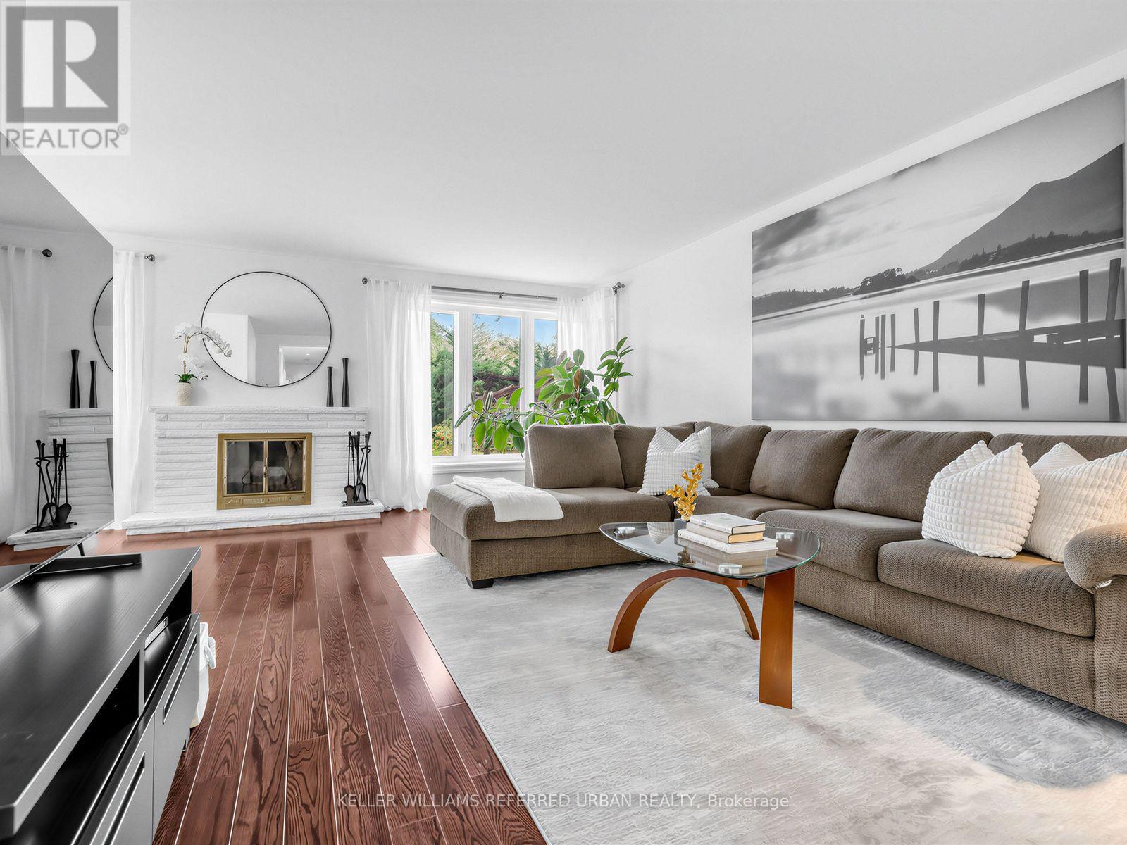 139 Holcolm Road Property Photo 3
