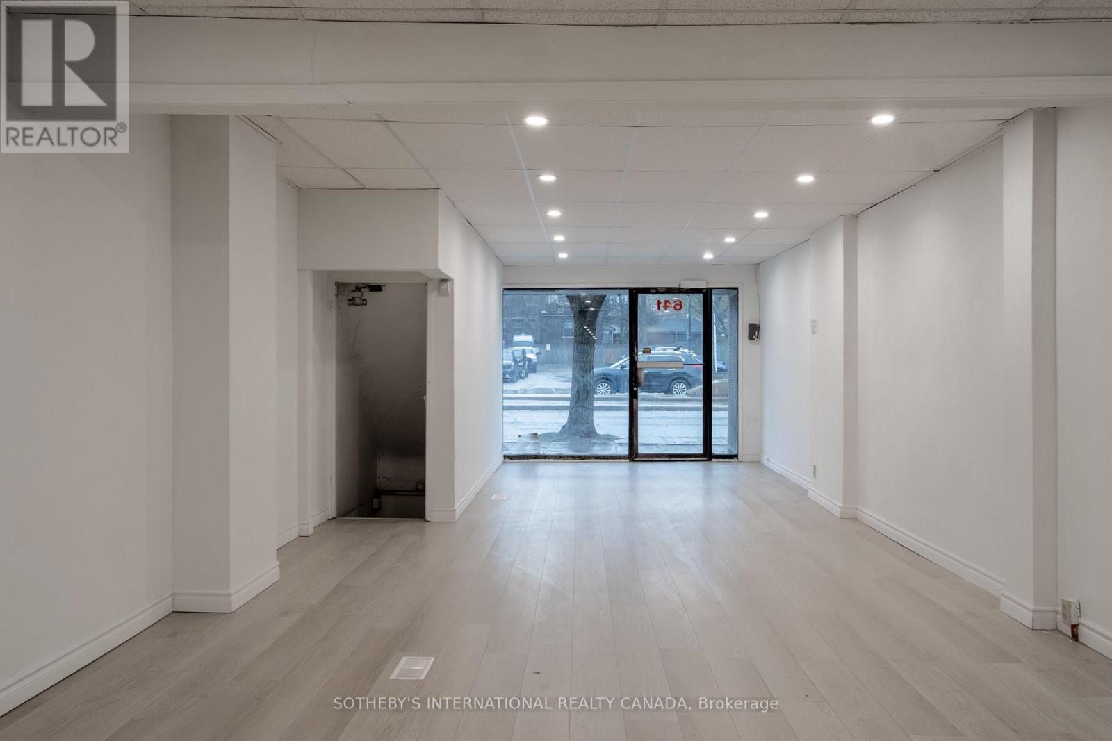 641 St Clair Avenue W Property Photo 3