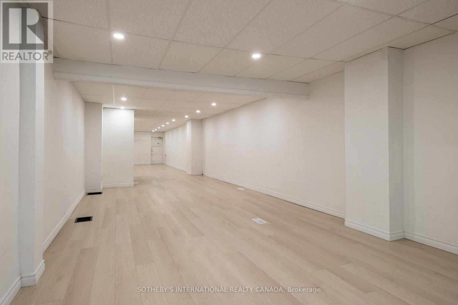 641 St Clair Avenue W Property Photo 4
