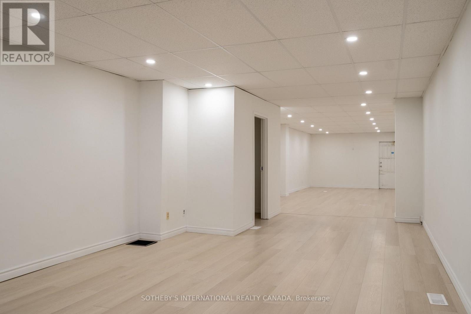 641 St Clair Avenue W Property Photo 5