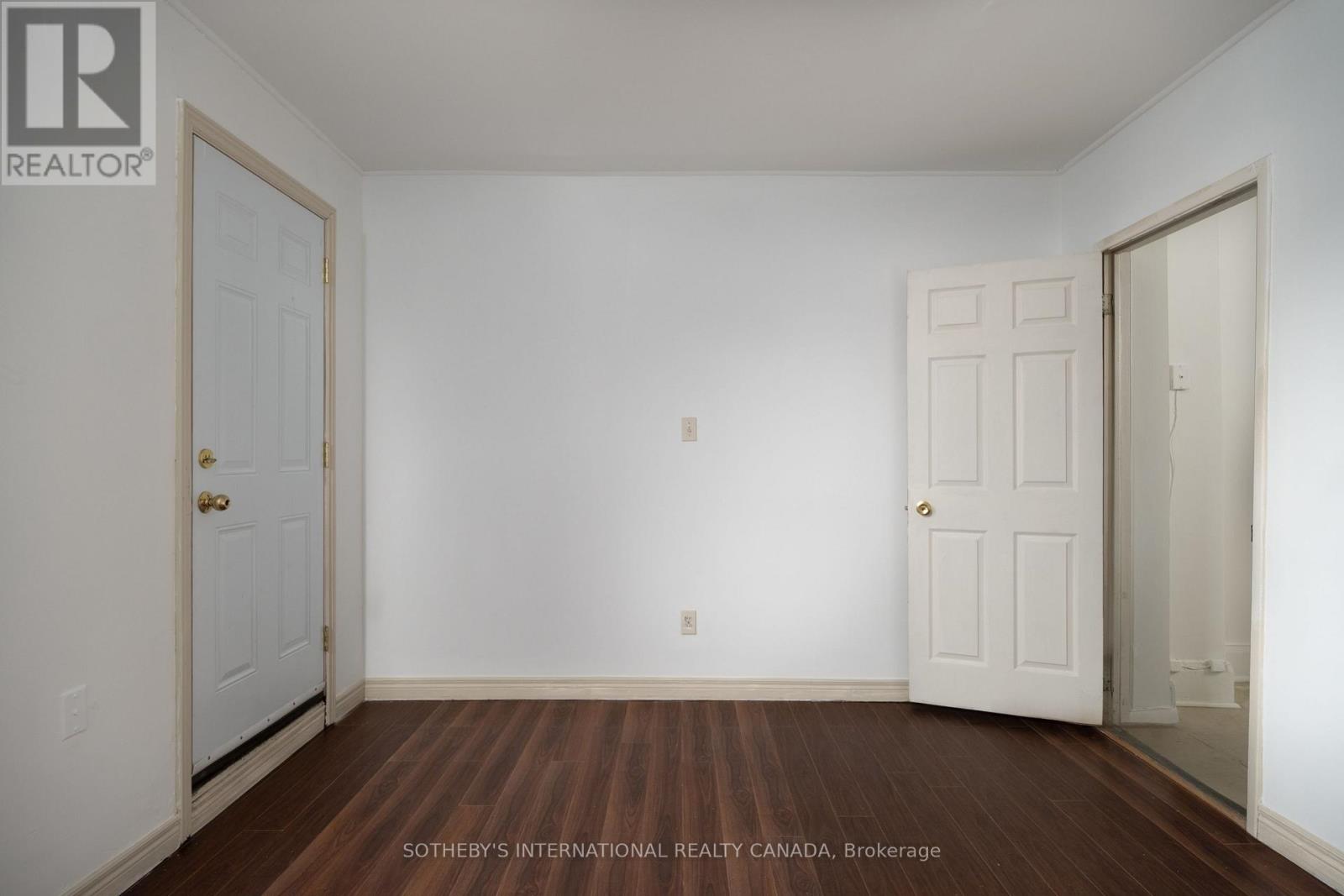 641 St Clair Avenue W Property Photo 21