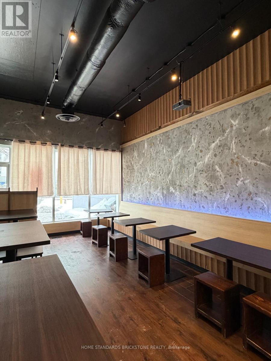 6048 Yonge Street Property Photo 2