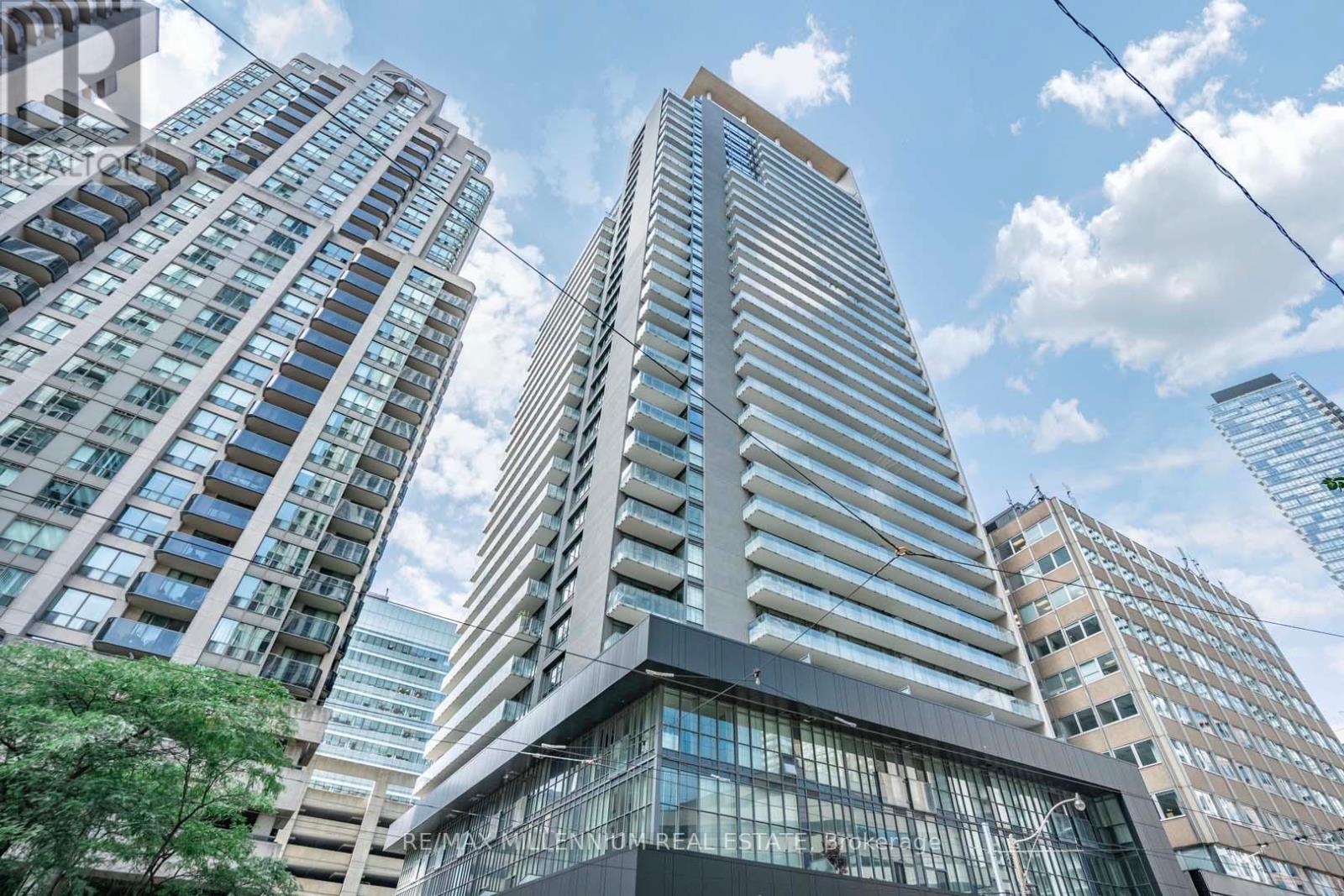 2212 - 770 Bay Street Property Photo 5