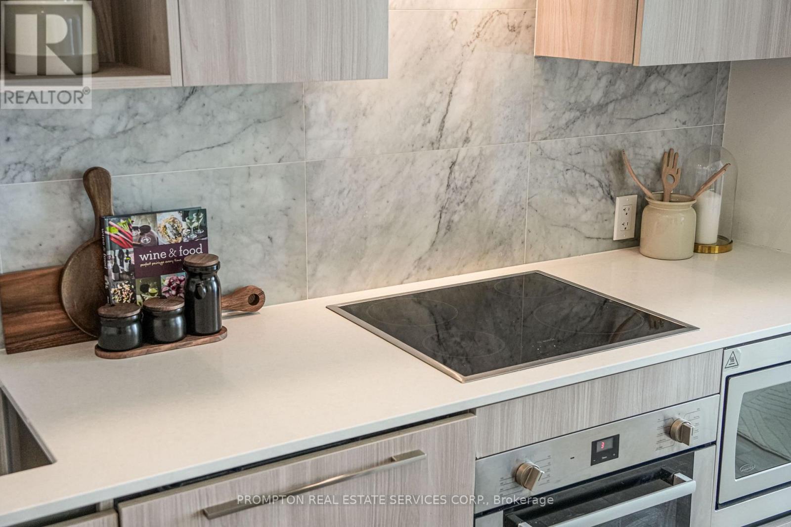 4011 - 19 Bathurst Street Property Photo 5