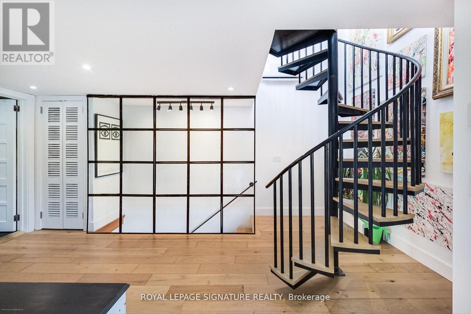 6 Littlehayes Lane Property Photo 15