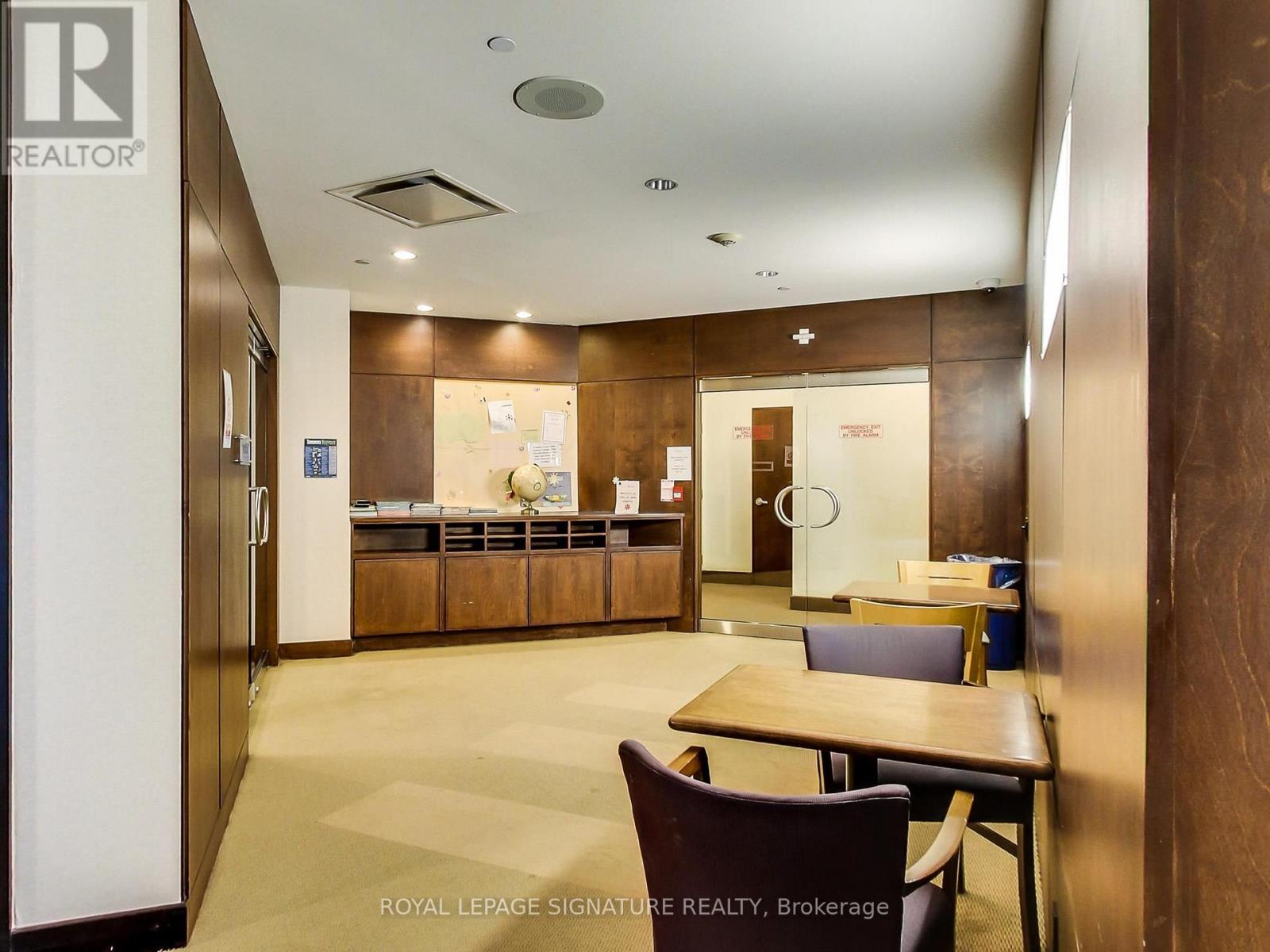 411 - 5 Northtown Way Property Photo 21