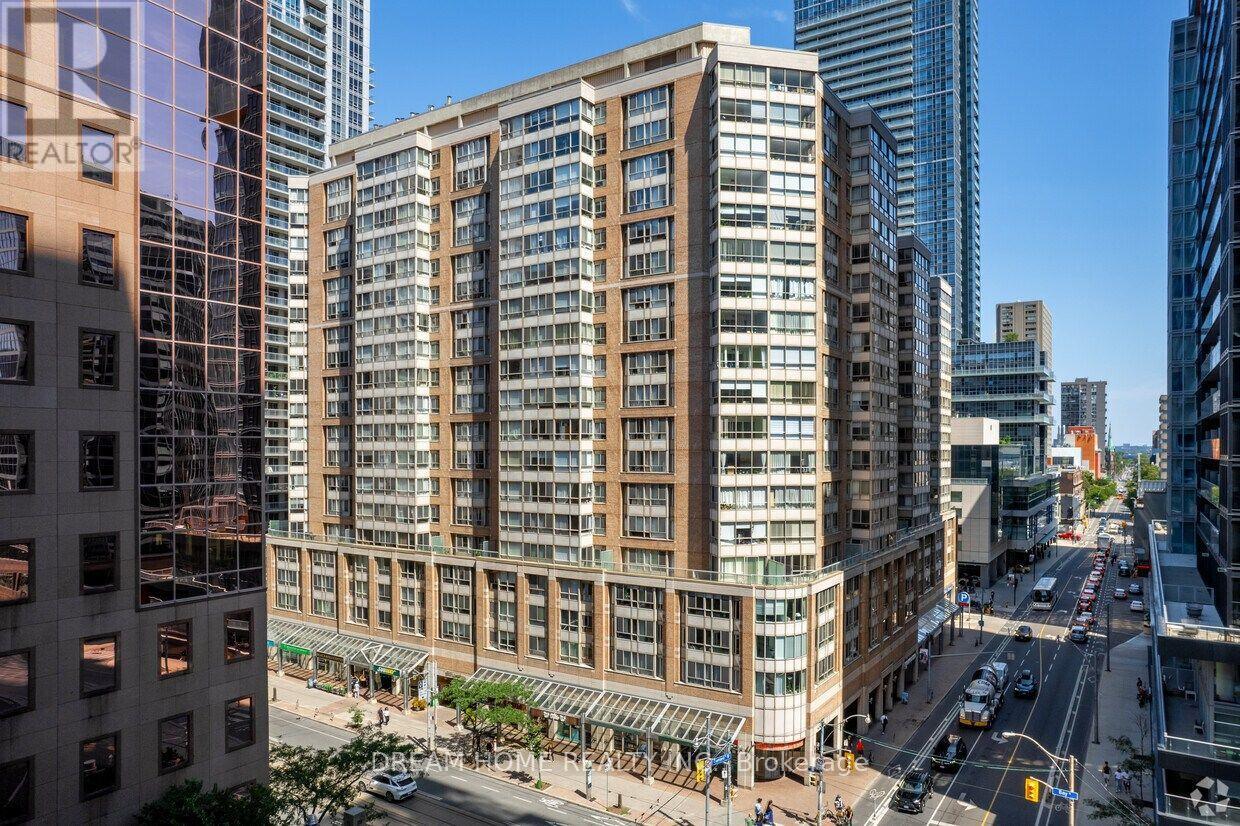 1505 - 717 BAY STREET Property Photo 1
