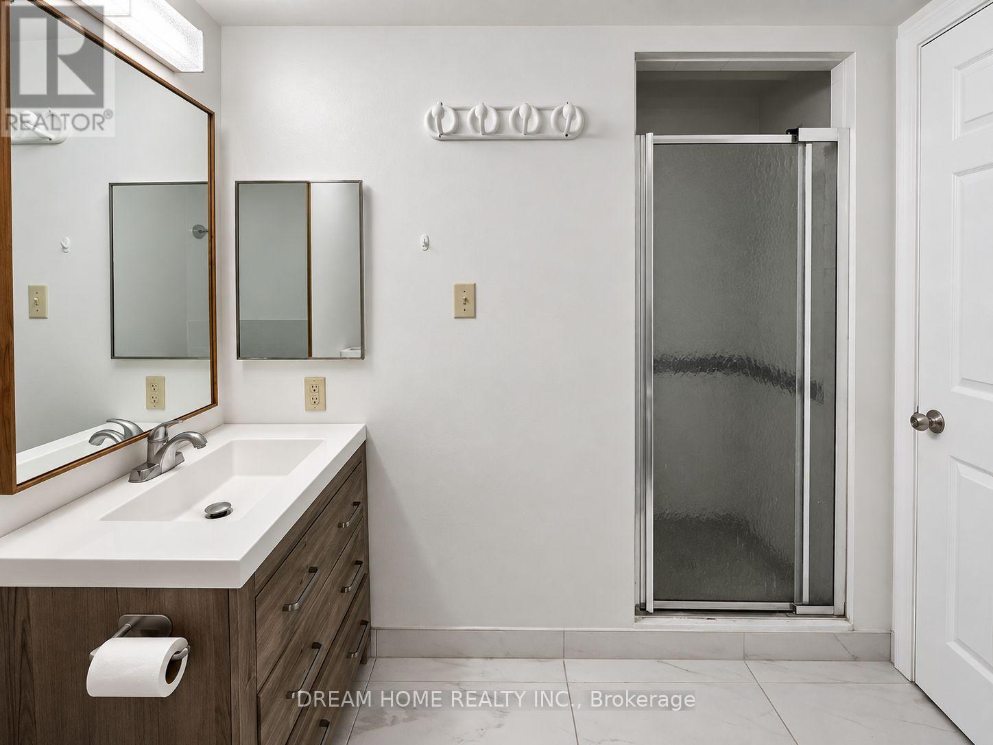 1505 - 717 Bay Street Property Photo 7
