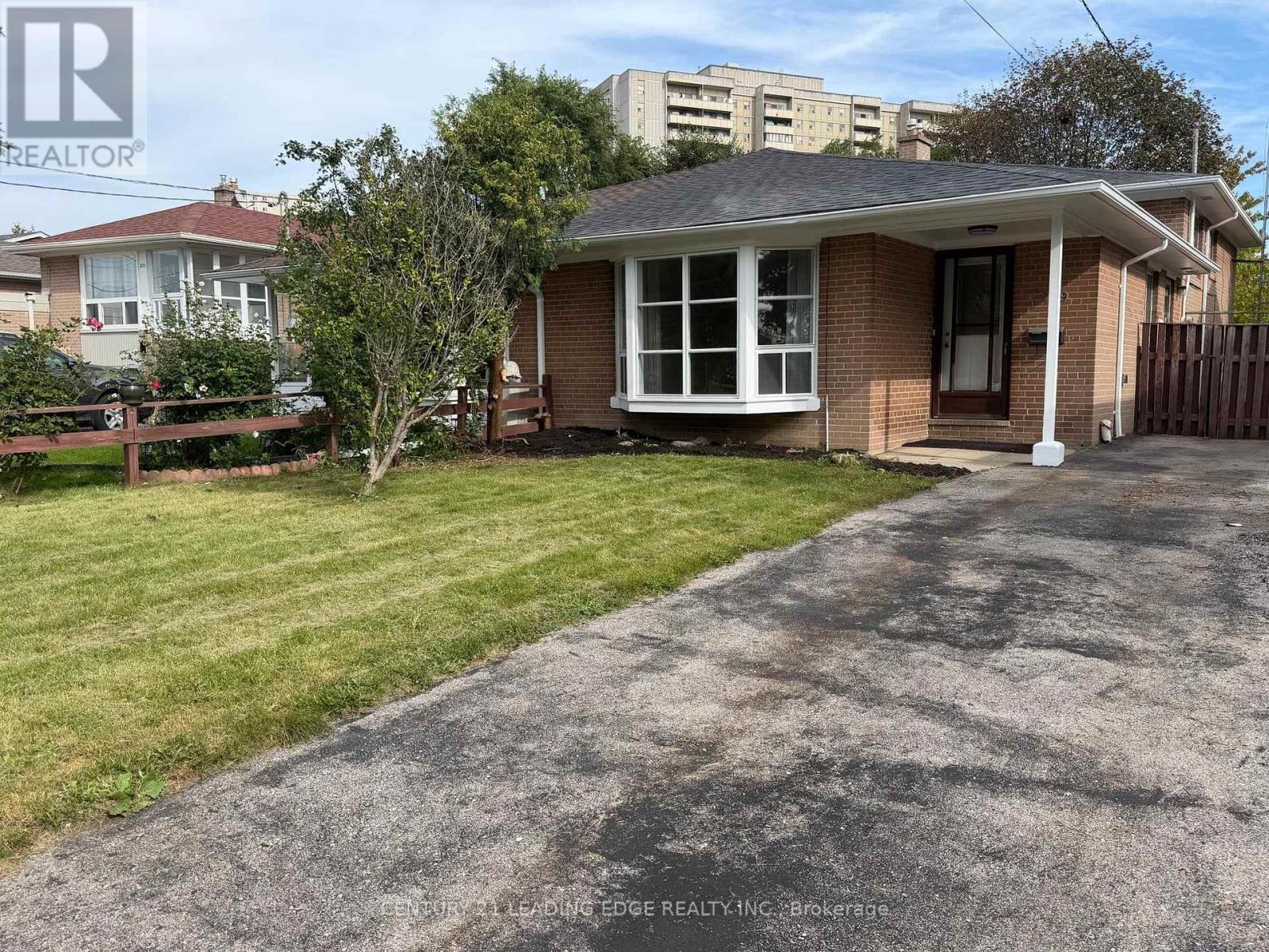 219 LYNEDOCK CRESCENT