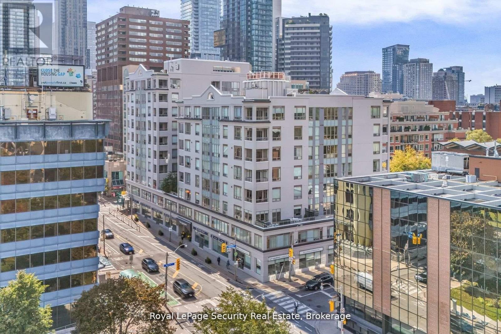403 - 980 Yonge Street Property Photo 1
