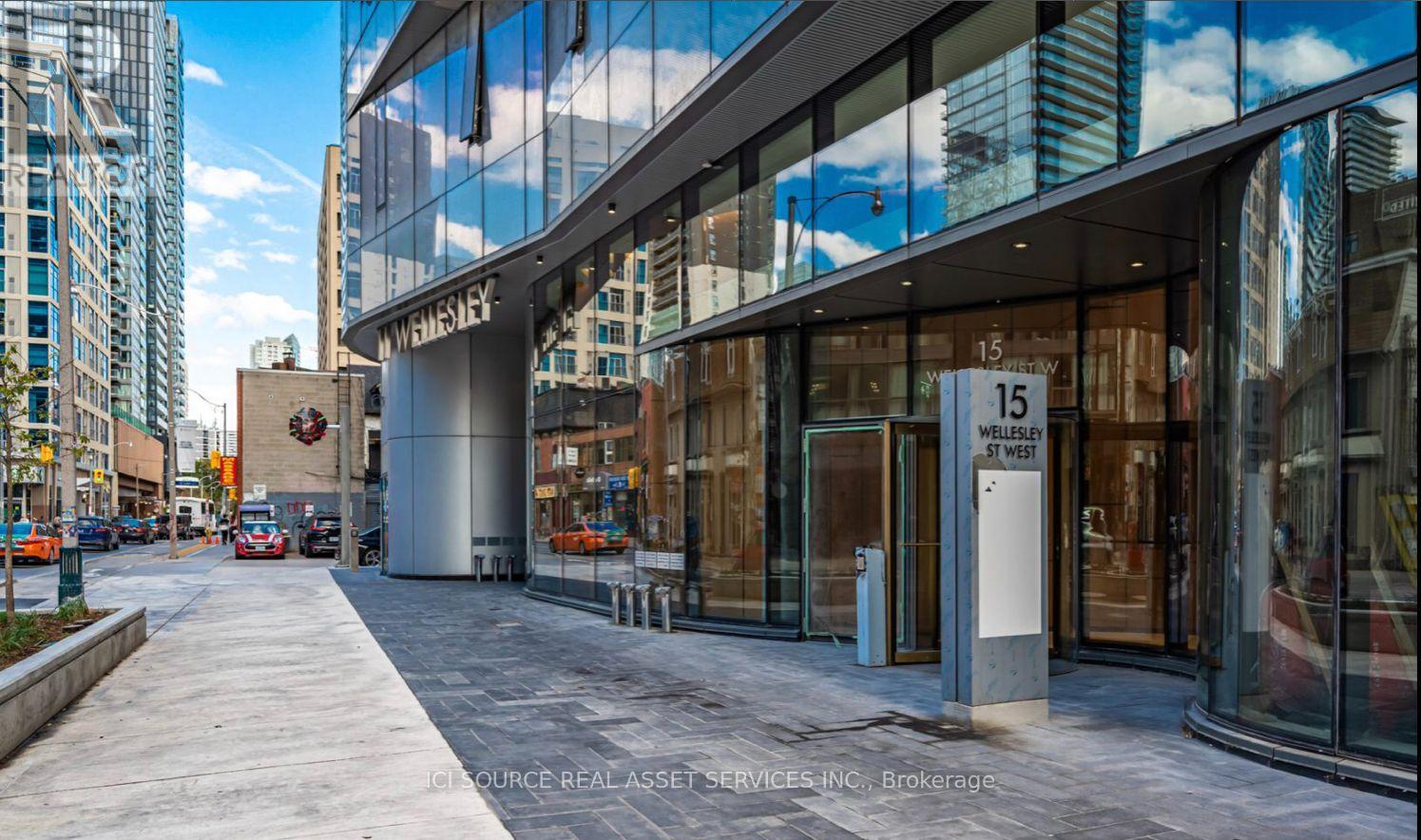 213 - 15 WELLESLEY STREET W Property Photo 1