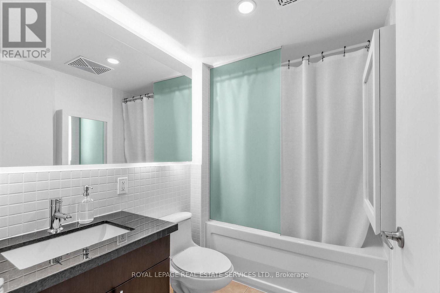 337 - 1005 King Street W Property Photo 21