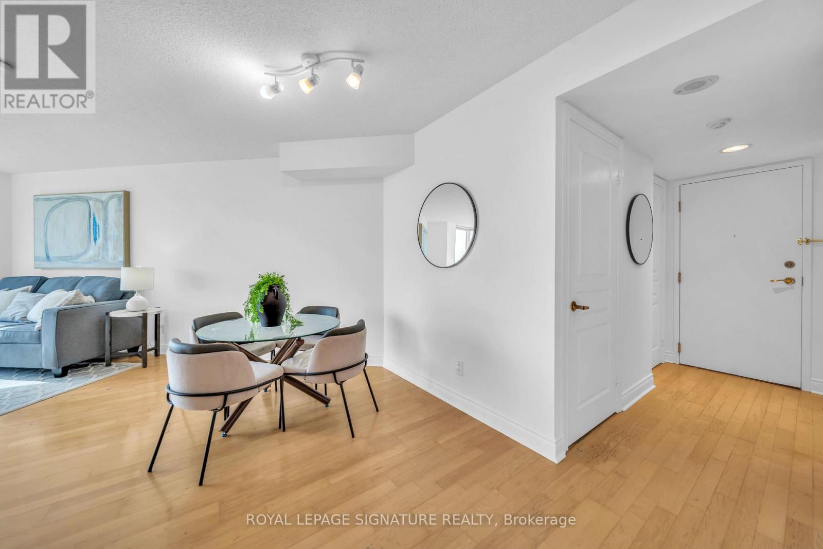 2122 - 15 Northtown Way Property Photo 9
