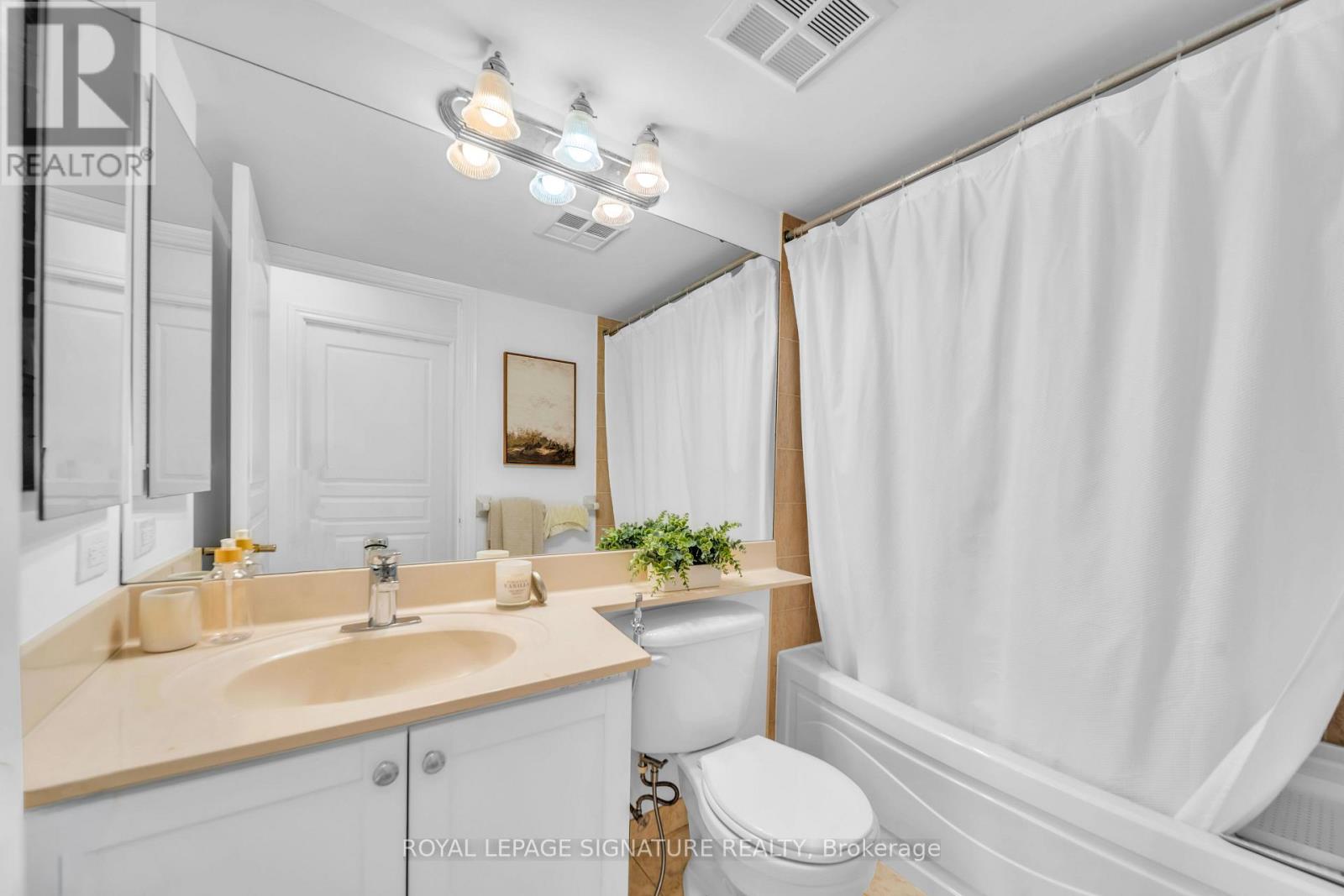 2122 - 15 Northtown Way Property Photo 17