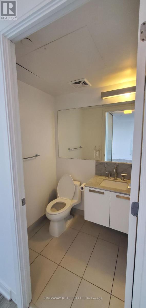 3401 - 42 Charles Street E Property Photo 12