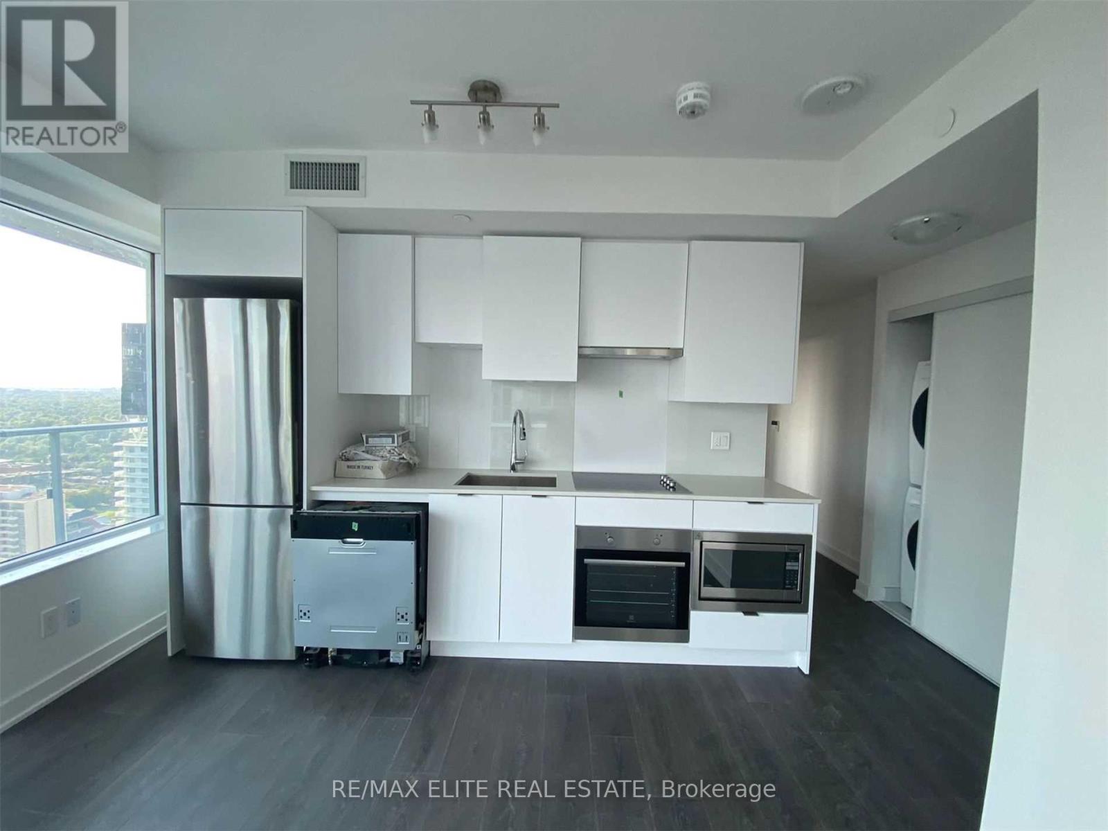 3209 - 99 BROADWAY AVENUE Property Photo 1