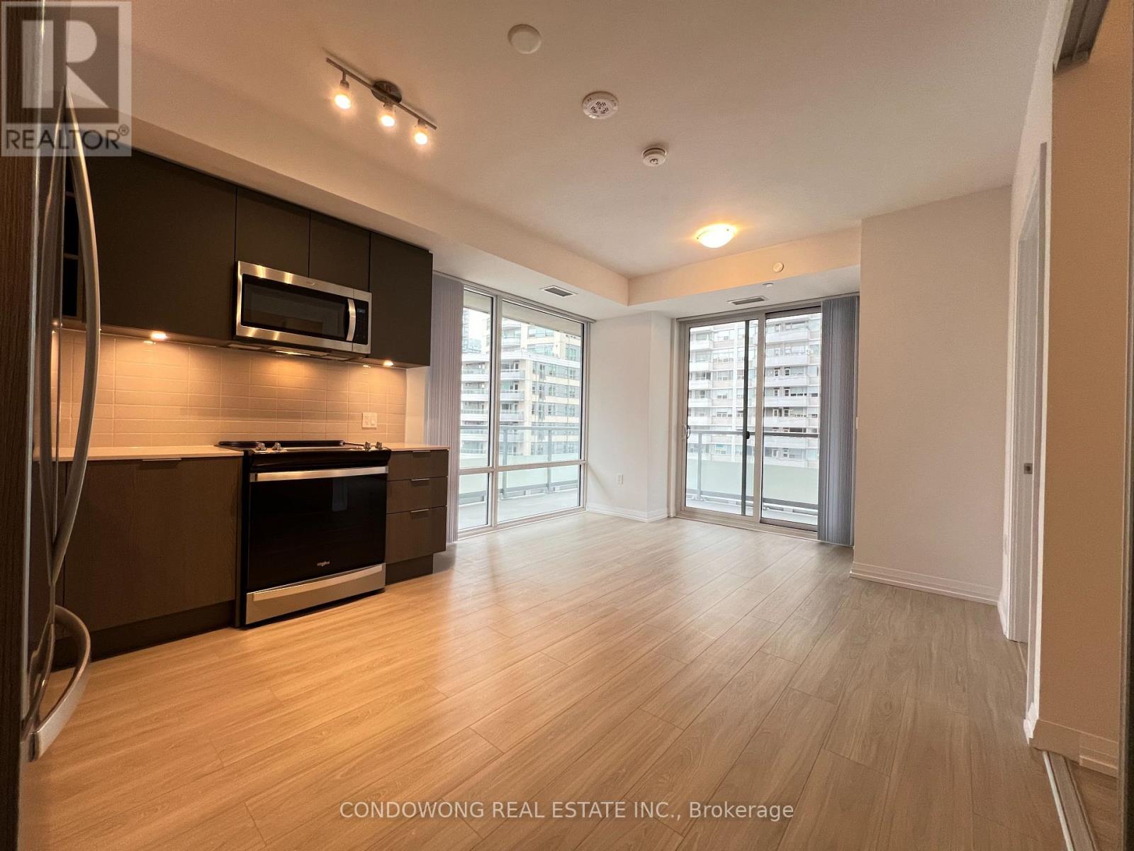1019 - 50 Dunfield Avenue Property Photo 12