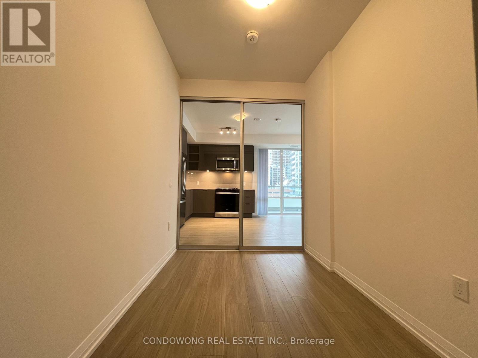 1019 - 50 Dunfield Avenue Property Photo 16