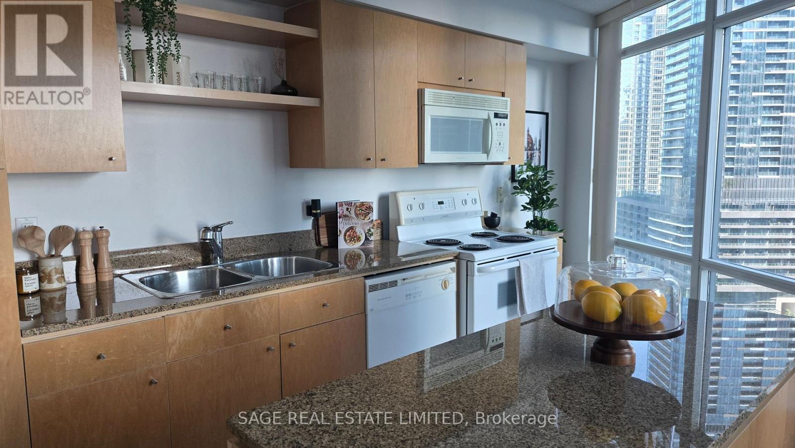 2109 - 361 Front Street W Property Photo 11
