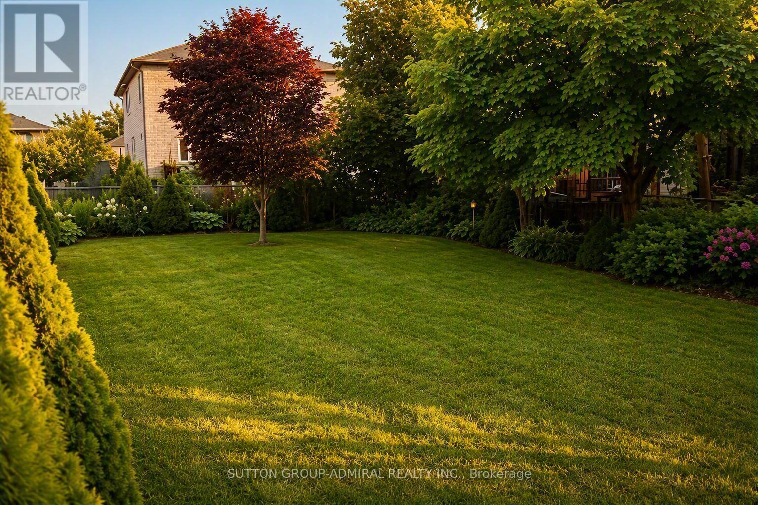 493 Hounslow Avenue Property Photo 3