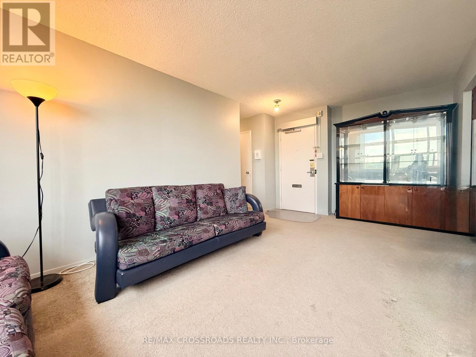1109 - 5 Parkway Forest Drive Property Photo 4