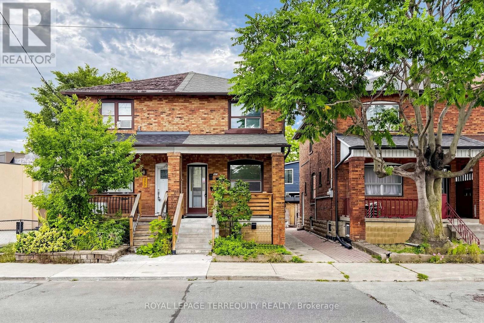 591 VAUGHAN ROAD Property Photo 1