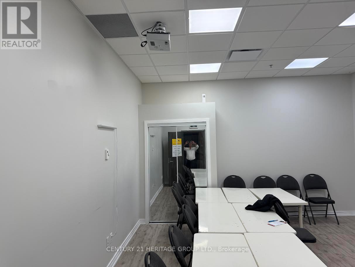 357 - 4750 Yonge Street Property Photo 4