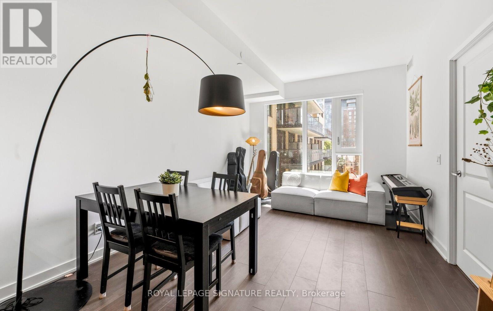 427 - 543 Richmond Street W Property Photo 7