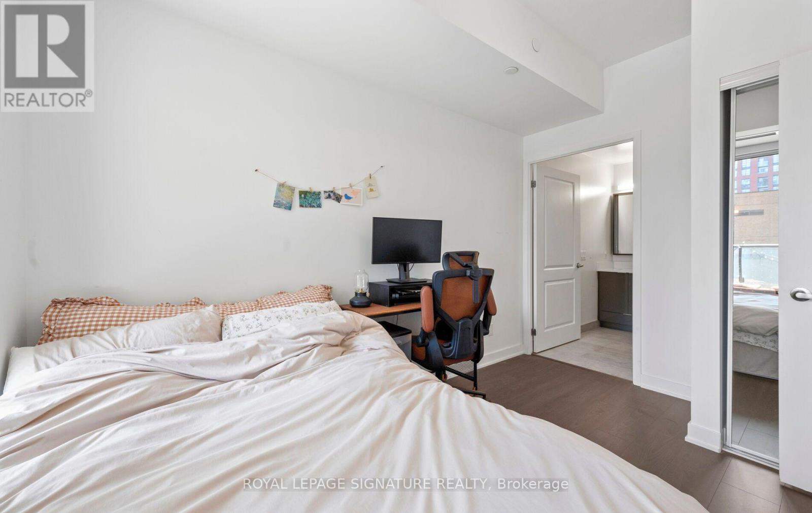 427 - 543 Richmond Street W Property Photo 12